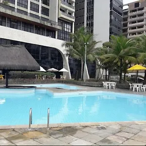 https://hotel-gold-beach.portodegalinhashotels.com
